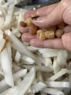 Make Shrimp skin radish step 9