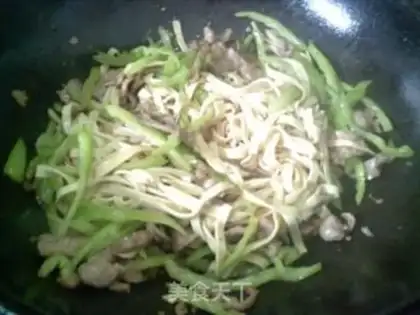 Make Green peppers, thin silk, a thousand silks step 9