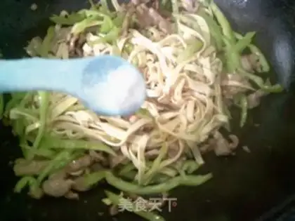 Make Green peppers, thin silk, a thousand silks step 10