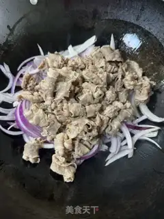 Make Onions, fat rolls step 5