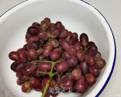 Make Homemade red wine step 0