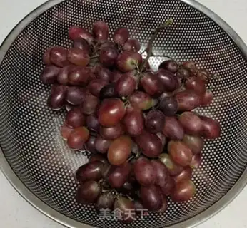 Make Homemade red wine step 1