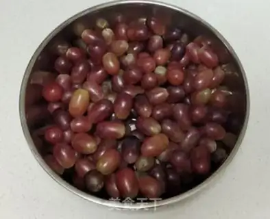 Make Homemade red wine step 2