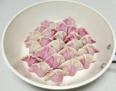 Make Winter-to-earth dumplings step 9