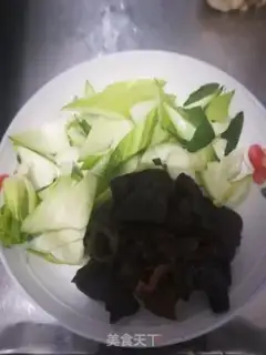 Make Celery leaves with wood step 1