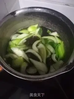Make Celery leaves with wood step 2