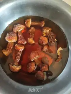 Make Qi-soon red-treed curry soup step 1