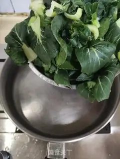 Make Eggs and potatoes step 0
