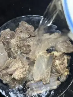 Make Blue radish lamb chop soup step 5
