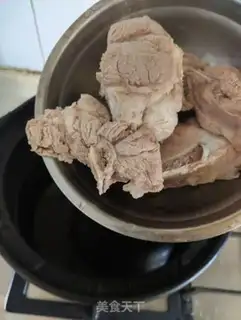 Make Corn and root bone soup step 3