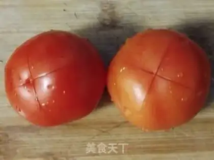 Make Tomato fried eggs step 1