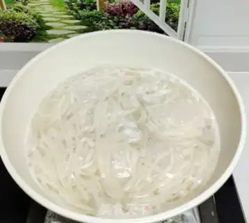 Make Onion noodles step 1