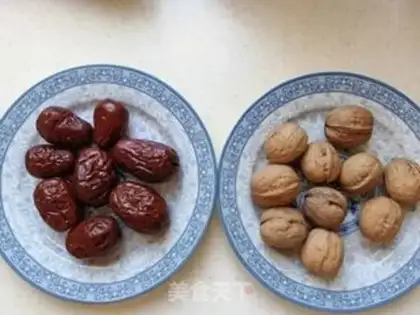 Make Red dates and walnuts step 0