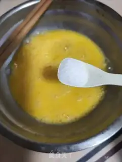 Make Spicy fried eggs step 3