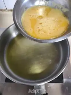 Make Spicy fried eggs step 4