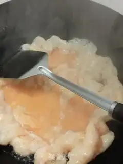 Make Tomato fried eggs step 8