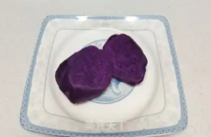Make The mashed potato moon cake step 0