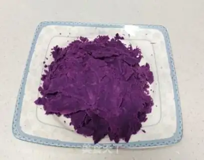 Make The mashed potato moon cake step 1
