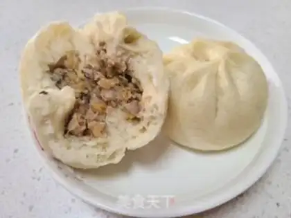 Make Sour pork buns step 17