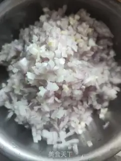 Make Skinny onions step 0