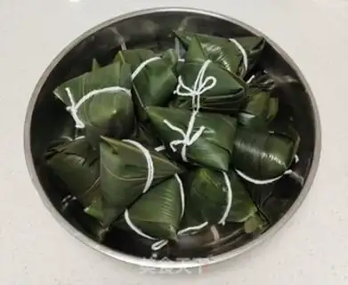 Make The rice dumplings step 4