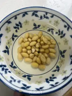 Make Soybean pig hoof step 0