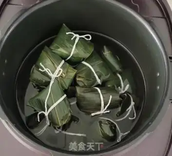 Make The rice dumplings step 5