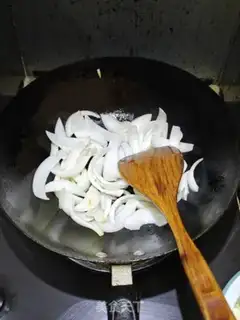 Make Simple Korean fried rice cake step 1