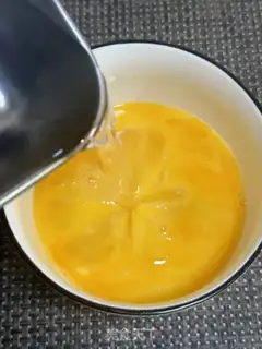 Make Dry beaks, steamed eggs step 3