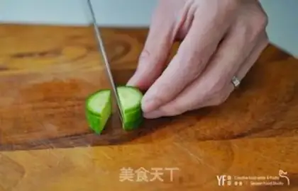 Make Orange cucumber bees step 1
