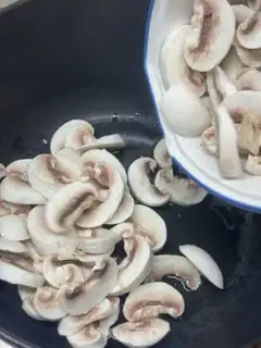 Make Snacks with gravy soup step 3