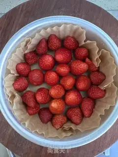 Make Strawberry lava chocolate cake step 1