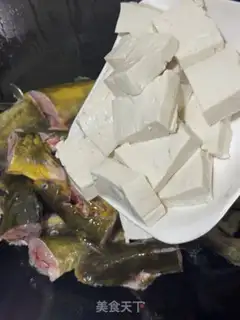 Make Eggs, tofu, yellowfish step 7