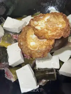 Make Eggs, tofu, yellowfish step 8