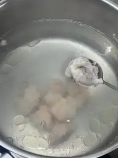 Make Crayfish fungus mushroom soup step 3