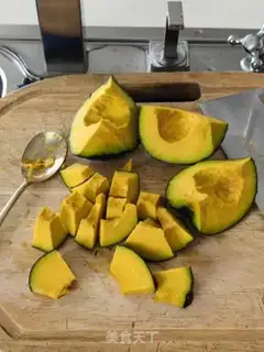 Make Pumpkin gin soup step 1