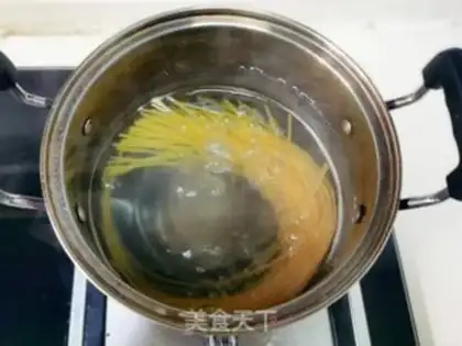 Make Cream mushroom pasta step 2