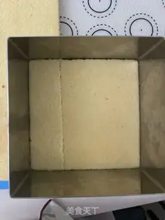 Make French strawberry cake step 16
