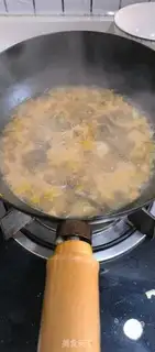 Make Shrimp spinach noodles step 7