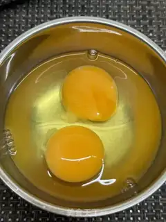 Make Egg frying step 2