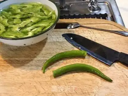 Make Suffering melons, peppers, ribs step 1