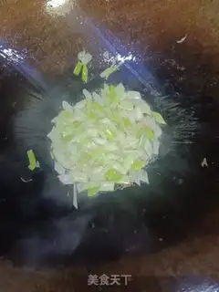 Make Tomato fried eggs step 5