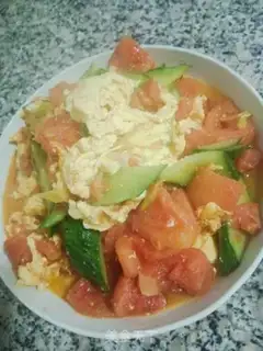 Make Tomato fried eggs step 8