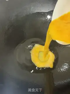 Make Eggs and meat and rice step 4