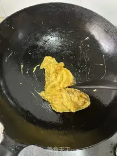 Make Scrambled eggs step 4