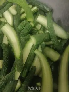 Make The cucumbers step 1