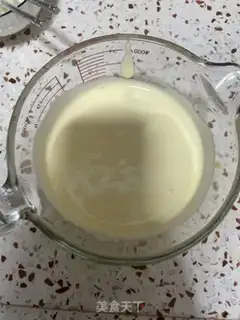 Make Happy almond sponge cake step 2