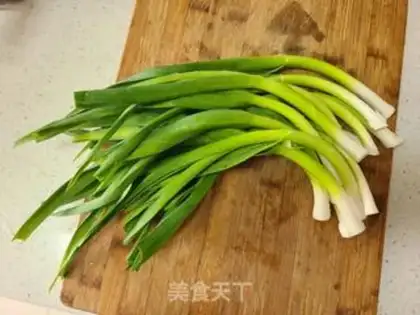 Make Garlic silhouette step 0