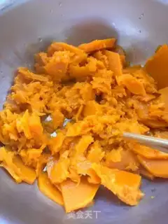 Make Pumpkin buns step 1