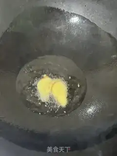 Make Garlic Lobster Noodles step 5